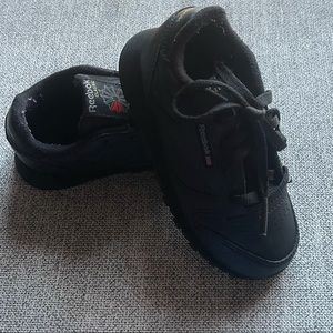 Reebok gym shoes Black Girls Size 7